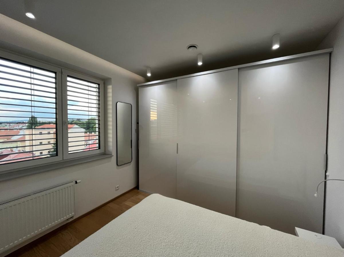 Brno City Center Apartment With Parking And A Big Terrace Екстериор снимка
