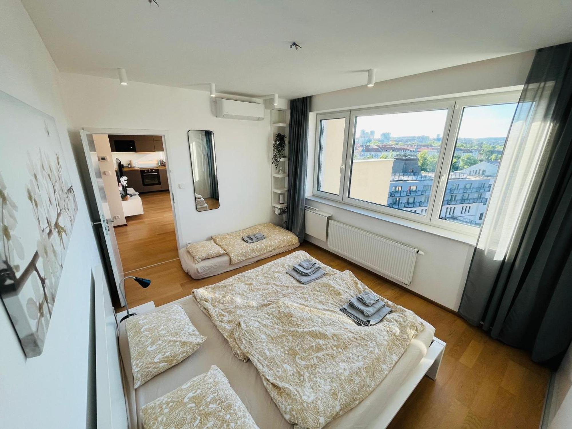 Brno City Center Apartment With Parking And A Big Terrace Екстериор снимка
